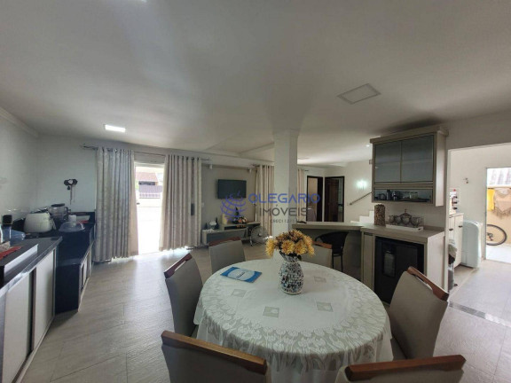 Imagem Sobrado com 4 Quartos à Venda, 233 m² em Armação - Penha Imagem Sobrado com 4 Quartos à Venda, 233 m² em Armação - Penha