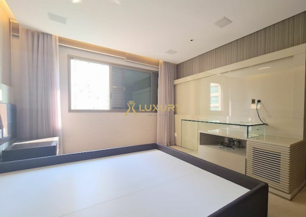 Imagem Imóvel com 4 Quartos à Venda, 263 m² em Vila Da Serra - Nova Lima Imagem Imóvel com 4 Quartos à Venda, 263 m² em Vila Da Serra - Nova Lima