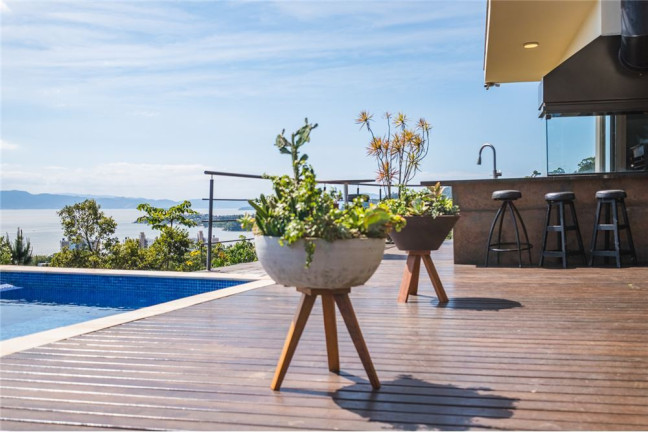 Imagem Casa com 3 Quartos à Venda, em João Paulo - Florianópolis Imagem Casa com 3 Quartos à Venda, em João Paulo - Florianópolis