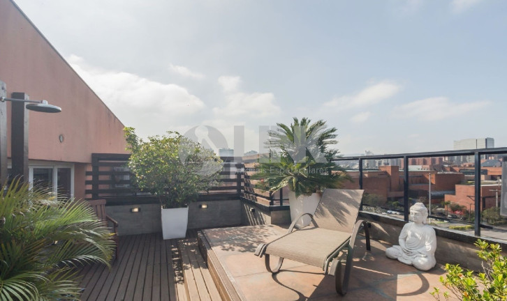 Imagem Imóvel com 2 Quartos à Venda, 200 m² em Passo Da Areia - Porto Alegre Imagem Imóvel com 2 Quartos à Venda, 200 m² em Passo Da Areia - Porto Alegre