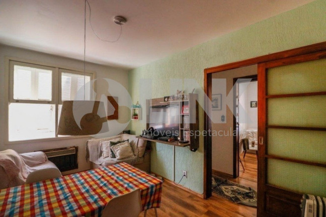 Imagem Apartamento com 3 Quartos à Venda, 63 m² em Petrópolis - Porto Alegre Imagem Apartamento com 3 Quartos à Venda, 63 m² em Petrópolis - Porto Alegre
