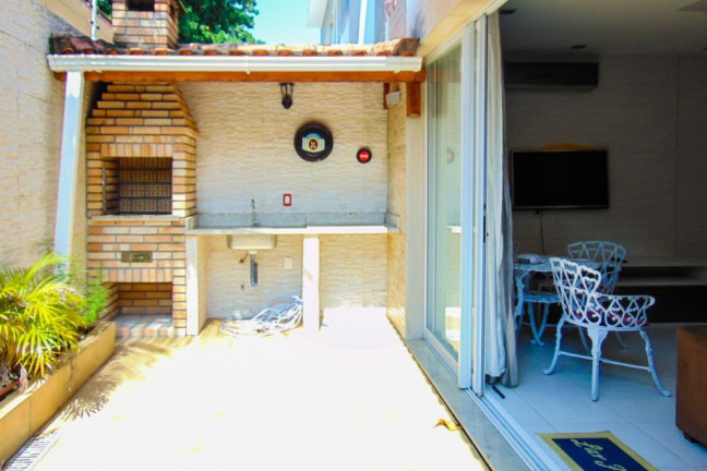 Imagem Casa com 4 Quartos à Venda, 315 m² em Enseada - Guarujá Imagem Casa com 4 Quartos à Venda, 315 m² em Enseada - Guarujá