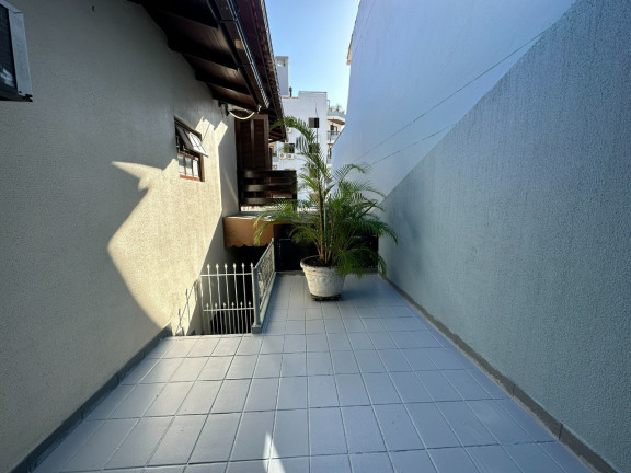 Imagem Casa com 4 Quartos à Venda, 176 m² em Itaguaçu - Florianópolis Imagem Casa com 4 Quartos à Venda, 176 m² em Itaguaçu - Florianópolis