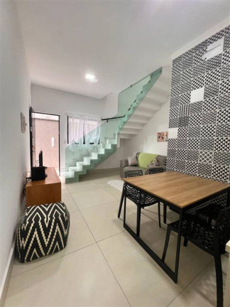 Imagem Sobrado com 2 Quartos à Venda, 60 m² em Maracanã - Praia Grande Imagem Sobrado com 2 Quartos à Venda, 60 m² em Maracanã - Praia Grande