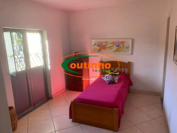 Imagem Casa com 4 Quartos à Venda, 224 m² em Maracanã - Rio De Janeiro Imagem Casa com 4 Quartos à Venda, 224 m² em Maracanã - Rio De Janeiro