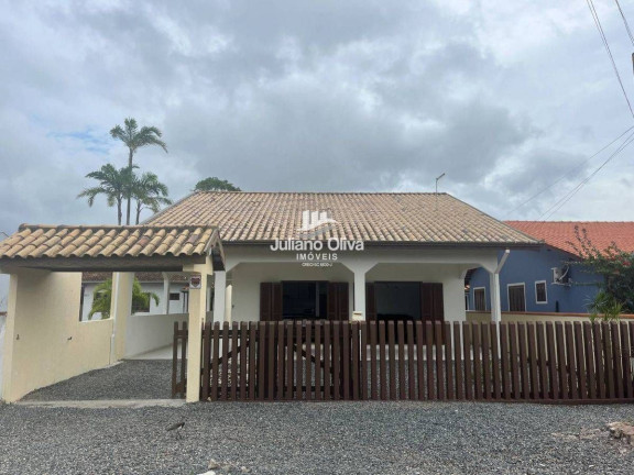 Casa com 4 Quartos à Venda, 207 m² em Barra Do Sai - Itapoá