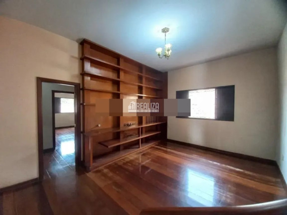 Imagem Casa com 4 Quartos à Venda, em Santa Maria - Uberaba Imagem Casa com 4 Quartos à Venda, em Santa Maria - Uberaba