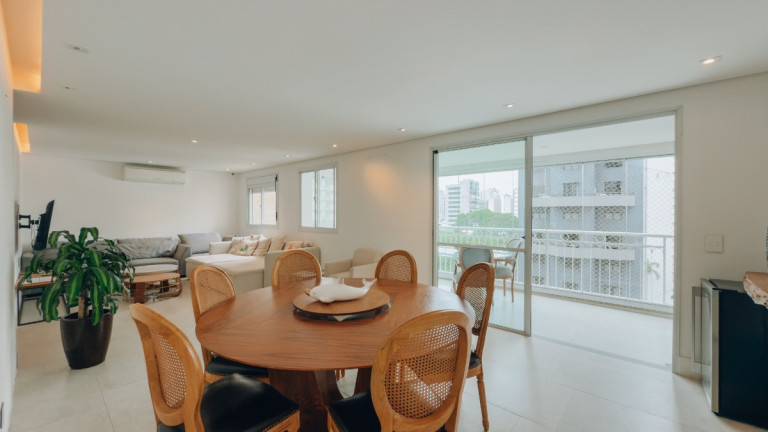 Imagem Apartamento com 3 Quartos à Venda, 143 m² em Moema - São Paulo
