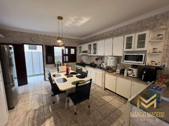 Imagem Casa com 5 Quartos à Venda, 285 m² em São Gerardo - Fortaleza Imagem Casa com 5 Quartos à Venda, 285 m² em São Gerardo - Fortaleza