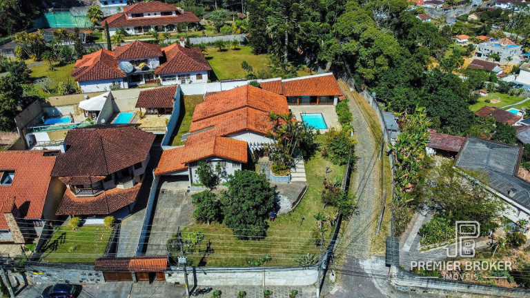Casa com 4 Quartos à Venda, 289 m² em Tijuca - Teresópolis