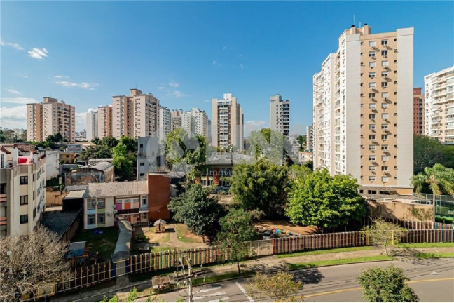 Imagem Apartamento com 3 Quartos à Venda, 81 m² em Passo Da Areia - Porto Alegre