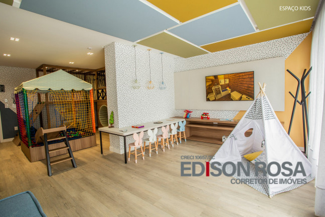 Imagem Apartamento com 3 Quartos à Venda, 101 m² em Centro - Florianópolis Imagem Apartamento com 3 Quartos à Venda, 101 m² em Centro - Florianópolis