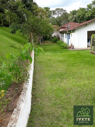 Imagem Casa com 3 Quartos à Venda, 350 m² em Serra Negra Imagem Casa com 3 Quartos à Venda, 350 m² em Serra Negra
