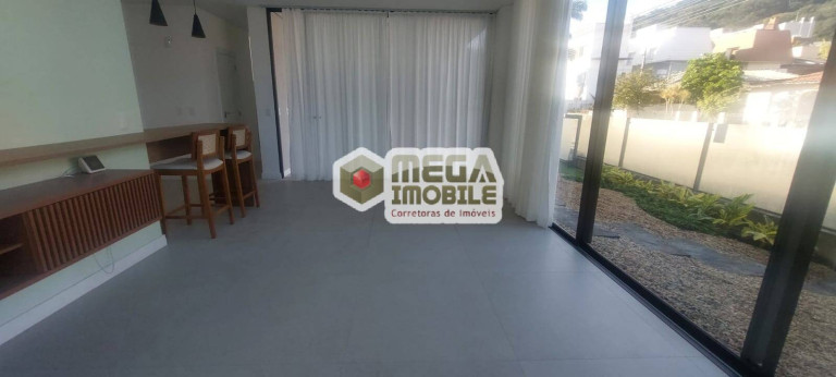 Imagem Casa com 3 Quartos à Venda, 166 m² em Itacorubi - Florianópolis Imagem Casa com 3 Quartos à Venda, 166 m² em Itacorubi - Florianópolis