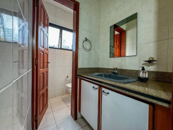 Imagem Imóvel com 4 Quartos à Venda, 243 m² em Nossa Senhora Das Graças - Manaus Imagem Imóvel com 4 Quartos à Venda, 243 m² em Nossa Senhora Das Graças - Manaus
