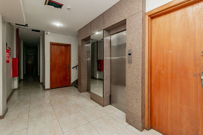 Imagem Apartamento com 1 Quarto à Venda, 42 m² em Centro Histórico - Porto Alegre Imagem Apartamento com 1 Quarto à Venda, 42 m² em Centro Histórico - Porto Alegre