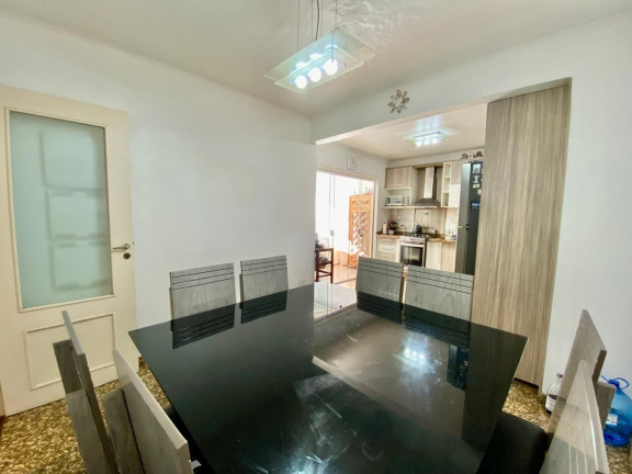 Imagem Casa com 3 Quartos à Venda, 278 m² em Boqueirão - Curitiba Imagem Casa com 3 Quartos à Venda, 278 m² em Boqueirão - Curitiba