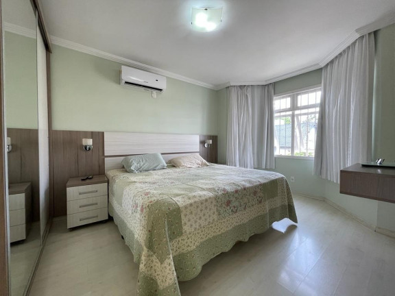 Imagem Casa com 3 Quartos à Venda, 200 m² em Camobi - Santa Maria Imagem Casa com 3 Quartos à Venda, 200 m² em Camobi - Santa Maria
