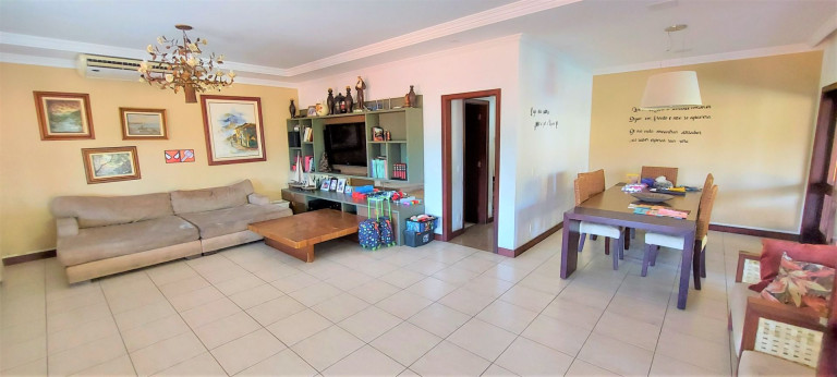 Imagem Casa com 5 Quartos à Venda ou Locação, 580 m² em Camboinhas - Niterói Imagem Casa com 5 Quartos à Venda ou Locação, 580 m² em Camboinhas - Niterói
