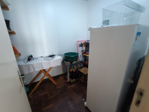 Imagem Imóvel com 
            	3             Quartos à Venda, 232 m² em 
            	Parque Das Laranjeiras             - 
            	Goiania            
