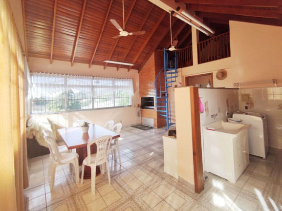Imagem Casa com 4 Quartos à Venda, 256 m² em Glória - Porto Alegre Imagem Casa com 4 Quartos à Venda, 256 m² em Glória - Porto Alegre