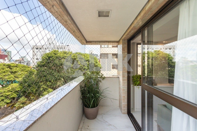 Imagem Apartamento com 3 Quartos à Venda, 142 m² em Petrópolis - Porto Alegre Imagem Apartamento com 3 Quartos à Venda, 142 m² em Petrópolis - Porto Alegre