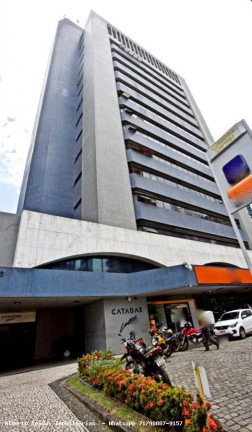 Imóvel Comercial à Venda, 211 m² em Caminho Das árvores - Salvador