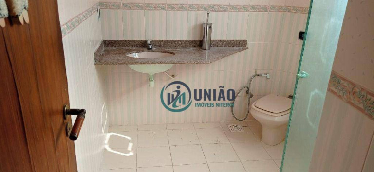 Imagem Casa com 4 Quartos à Venda, 320 m² em Maria Paula - São Gonçalo