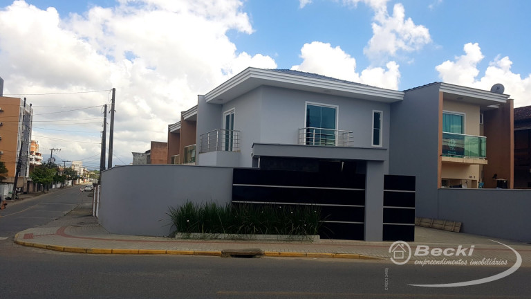 Imagem Casa com 2 Quartos para Alugar, 80 m² em Fátima - Joinville Imagem Casa com 2 Quartos para Alugar, 80 m² em Fátima - Joinville
