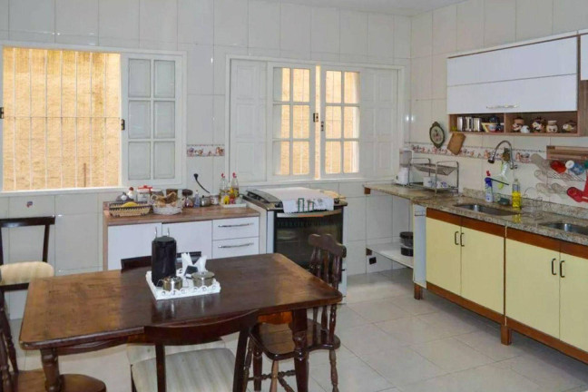 Imagem Casa com 6 Quartos à Venda ou Locação, 507 m² em São Francisco - Niterói Imagem Casa com 6 Quartos à Venda ou Locação, 507 m² em São Francisco - Niterói