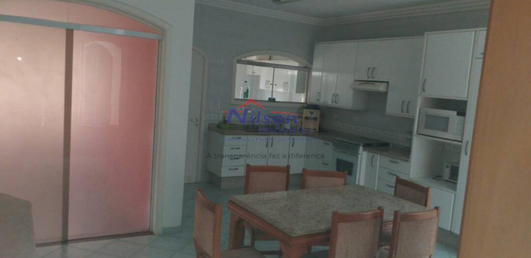Imagem Casa com 5 Quartos à Venda,  em Guarulhos