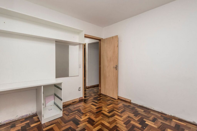 Imagem Imóvel com 4 Quartos à Venda, em Santa Tereza - Porto Alegre Imagem Imóvel com 4 Quartos à Venda, em Santa Tereza - Porto Alegre