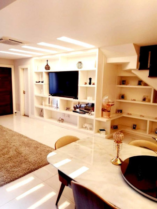 Imagem Casa com 5 Quartos à Venda, 240 m² em Barra Da Tijuca - Rio De Janeiro Imagem Casa com 5 Quartos à Venda, 240 m² em Barra Da Tijuca - Rio De Janeiro