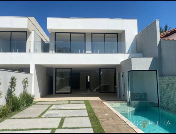 Casa de Condomínio com 4 Quartos à Venda, 300 m² em Barra Da Tijuca - Rio De Janeiro
