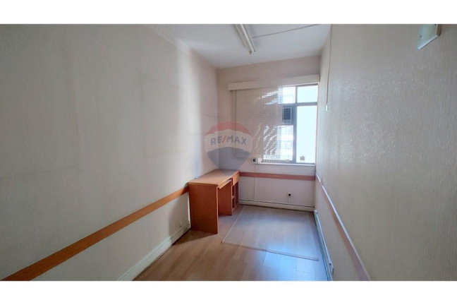 Sala Comercial à Venda, 19 m² em Sé - São Paulo