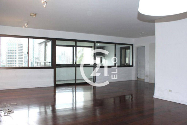 Apartamento com 3 Quartos para Alugar, 185 m² em Real Parque - São Paulo