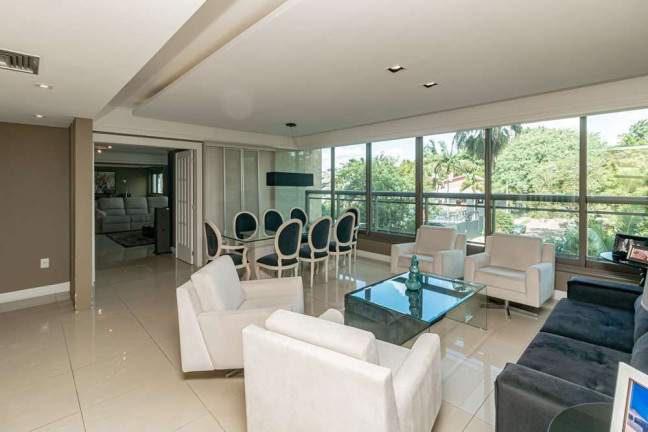 Imagem Apartamento com 4 Quartos à Venda, 262 m² em Três Figueiras - Porto Alegre Imagem Apartamento com 4 Quartos à Venda, 262 m² em Três Figueiras - Porto Alegre