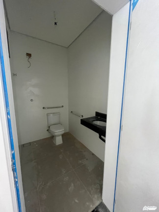 Imóvel Comercial para Alugar, 210 m² em Centro - Ubatuba