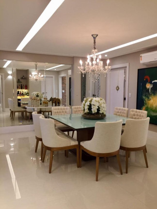 Imagem Imóvel com 4 Quartos à Venda, 200 m² em Umarizal - Belém Imagem Imóvel com 4 Quartos à Venda, 200 m² em Umarizal - Belém