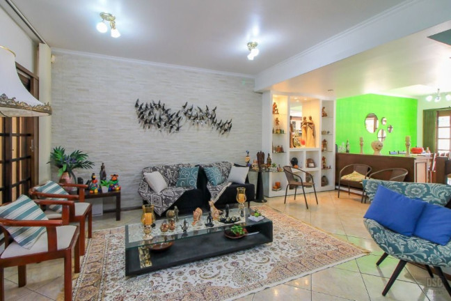 Imagem Casa com 3 Quartos à Venda,  em Cavalhada - Porto Alegre