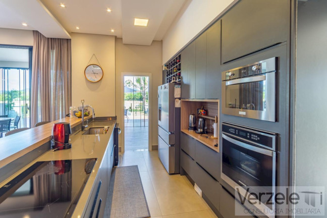 Imagem Casa com 4 Quartos à Venda, 600 m² em São Francisco De Assis - Camboriú