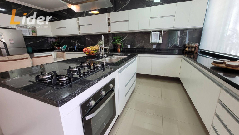 Imagem Casa com 3 Quartos à Venda, 145 m² em Jardim Dos Alfineiros - Juiz De Fora