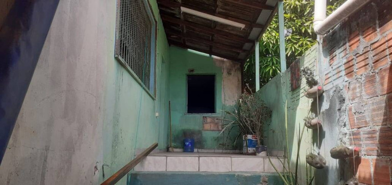 Imagem Casa com 3 Quartos à Venda, em São Jorge - Manaus Imagem Casa com 3 Quartos à Venda, em São Jorge - Manaus