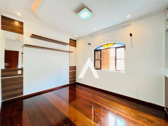 Imagem Casa com 4 Quartos à Venda, 398 m² em Vale Do Paraíso - Teresópolis Imagem Casa com 4 Quartos à Venda, 398 m² em Vale Do Paraíso - Teresópolis