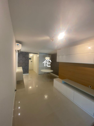 Imagem Apartamento com 3 Quartos à Venda, 108 m² em São Francisco - Niterói Imagem Apartamento com 3 Quartos à Venda, 108 m² em São Francisco - Niterói