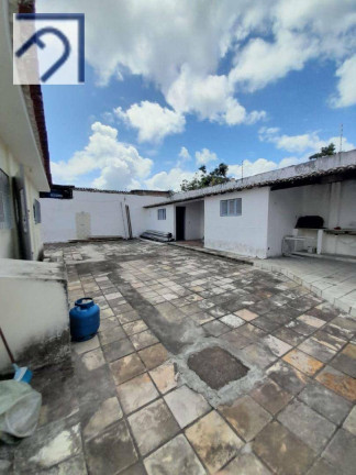 Imagem Casa com 4 Quartos à Venda, 257 m² em Lagoa Nova - Natal