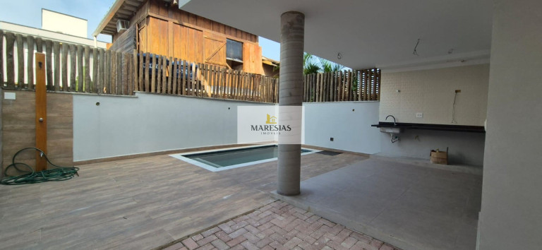 Imagem Casa com 3 Quartos à Venda, 130 m² em Camburi - São Sebastião Imagem Casa com 3 Quartos à Venda, 130 m² em Camburi - São Sebastião