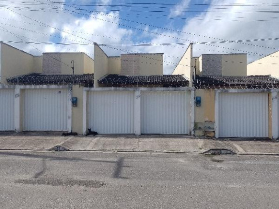 Imagem Casa com 2 Quartos à Venda, 140 m² em Olho D' Agua - Maracanau Imagem Casa com 2 Quartos à Venda, 140 m² em Olho D' Agua - Maracanau