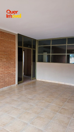 Imagem Casa com 3 Quartos à Venda, em Centro - Cravinhos Imagem Casa com 3 Quartos à Venda, em Centro - Cravinhos