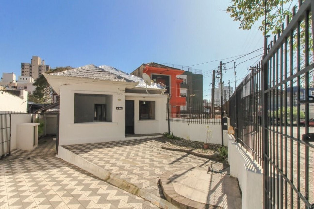 Imagem Casa com 2 Quartos à Venda, 141 m² em Petrópolis - Porto Alegre Imagem Casa com 2 Quartos à Venda, 141 m² em Petrópolis - Porto Alegre